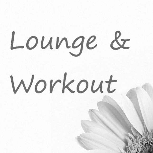 Lounge - Picture 1 of 1